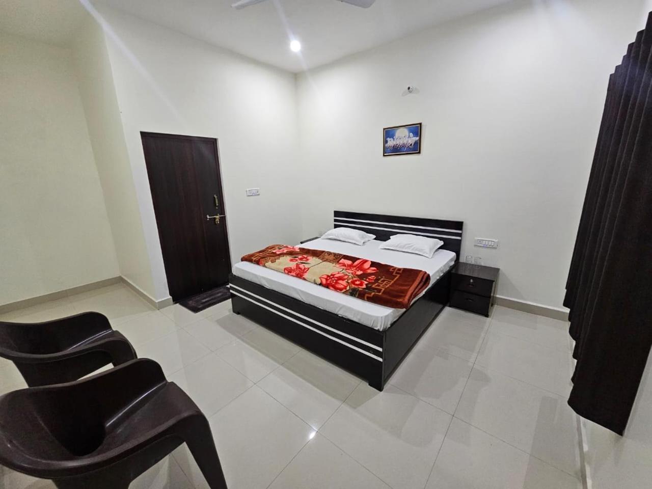 Govind Resort Mathura Esterno foto
