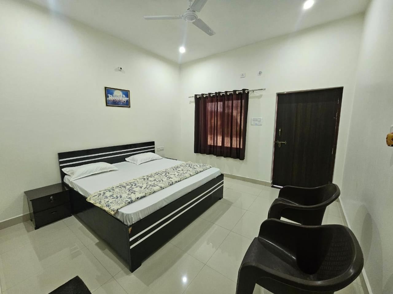 Govind Resort Mathura Esterno foto